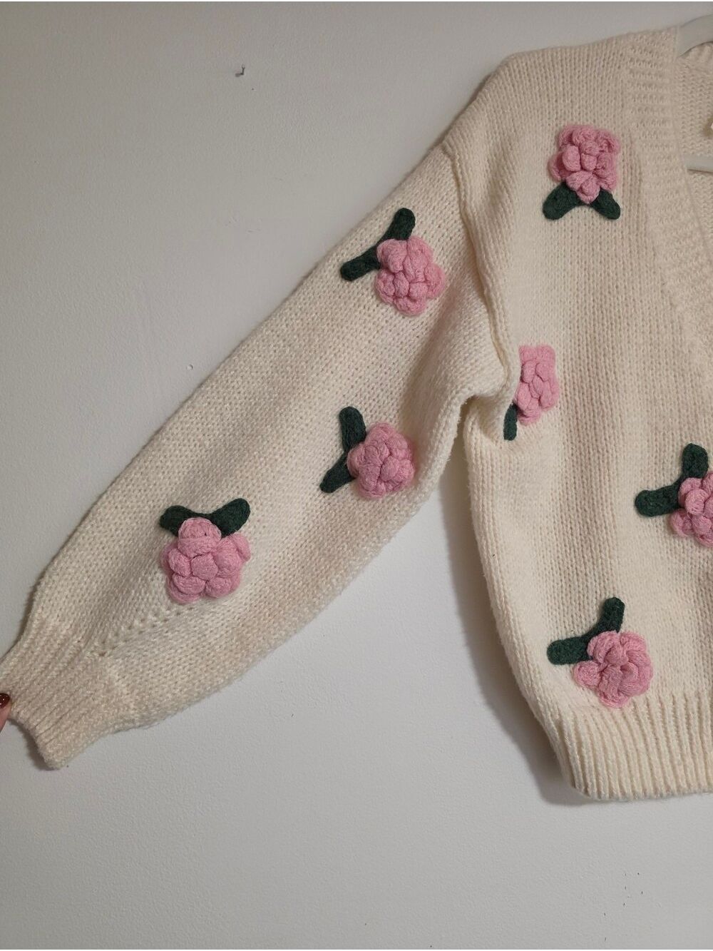 Dreamers by Debut 3D Floral Chunky Knit Cardigan Sweater Cream Pink Size XSmall - Picture 9 of 12